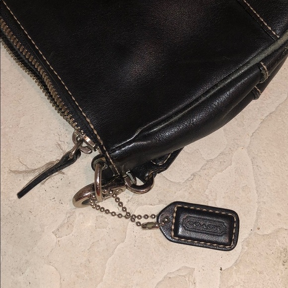 VINTAGE LEATHER COACH BAG - Picture 5 of 7